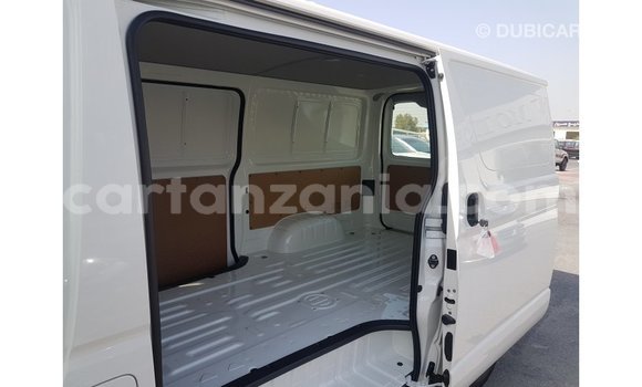 Nunua Imported Toyota Hiace Nyeupe Gari ndani ya Import - Dubai nchini Arusha Nunua Imported Toyota Hiace Nyeupe Gari ndani ya Import - Dubai nchini Arusha