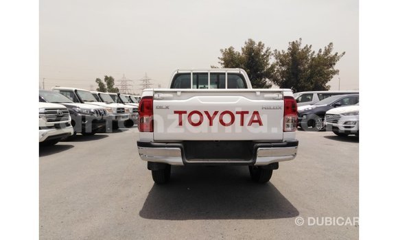 Nunua Imported Toyota Hilux Nyeupe Gari ndani ya Import - Dubai nchini Arusha Nunua Imported Toyota Hilux Nyeupe Gari ndani ya Import - Dubai nchini Arusha