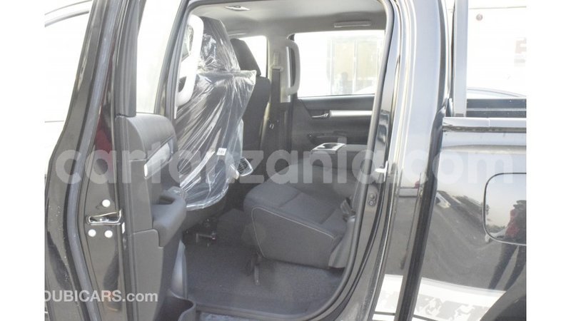 Big with watermark toyota hilux arusha import dubai 8136