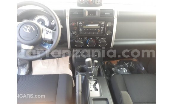 Buy Import Toyota FJ Cruiser Black Car in Import - Dubai in Arusha Buy Import Toyota FJ Cruiser Black Car in Import - Dubai in Arusha