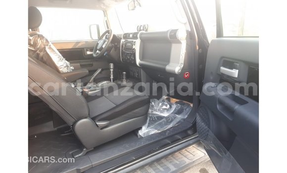 Buy Import Toyota FJ Cruiser Black Car in Import - Dubai in Arusha Buy Import Toyota FJ Cruiser Black Car in Import - Dubai in Arusha