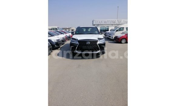 Nunua Imported Lexus LX Nyeusi Gari ndani ya Import - Dubai nchini Arusha Nunua Imported Lexus LX Nyeusi Gari ndani ya Import - Dubai nchini Arusha