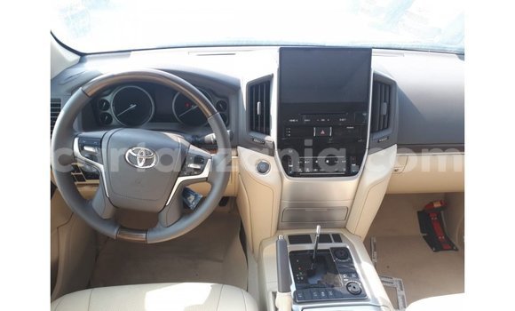 Nunua Imported Toyota Land Cruiser Nyingine Gari ndani ya Import - Dubai nchini Arusha Nunua Imported Toyota Land Cruiser Nyingine Gari ndani ya Import - Dubai nchini Arusha