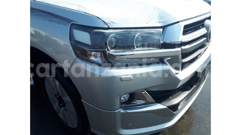 Big with watermark toyota land cruiser arusha import dubai 8144