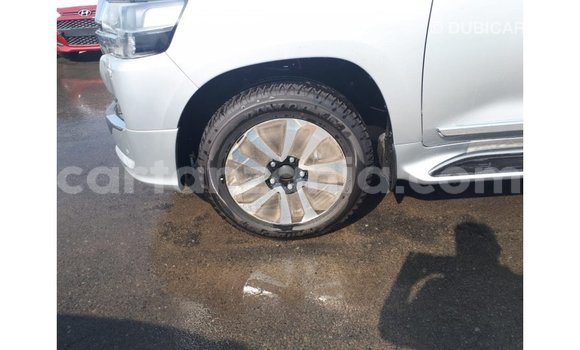 Nunua Imported Toyota Land Cruiser Nyingine Gari ndani ya Import - Dubai nchini Arusha Nunua Imported Toyota Land Cruiser Nyingine Gari ndani ya Import - Dubai nchini Arusha