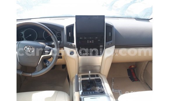 Nunua Imported Toyota Land Cruiser Nyingine Gari ndani ya Import - Dubai nchini Arusha Nunua Imported Toyota Land Cruiser Nyingine Gari ndani ya Import - Dubai nchini Arusha