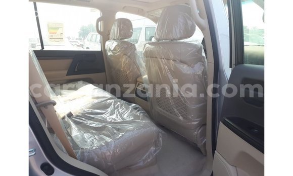 Nunua Imported Toyota Land Cruiser Nyingine Gari ndani ya Import - Dubai nchini Arusha Nunua Imported Toyota Land Cruiser Nyingine Gari ndani ya Import - Dubai nchini Arusha