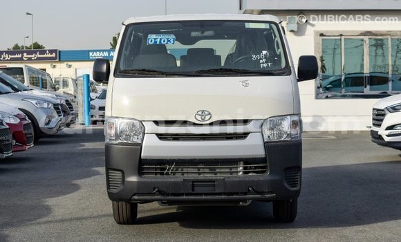 Buy Import Toyota Hiace White Car in Import - Dubai in Arusha Buy Import Toyota Hiace White Car in Import - Dubai in Arusha