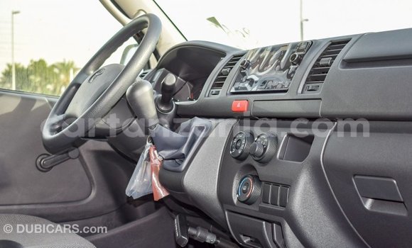Buy Import Toyota Hiace White Car in Import - Dubai in Arusha Buy Import Toyota Hiace White Car in Import - Dubai in Arusha