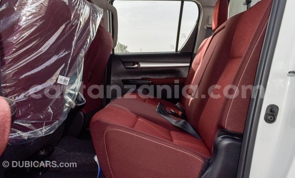 Buy Import Toyota Hilux White Car in Import - Dubai in Arusha Buy Import Toyota Hilux White Car in Import - Dubai in Arusha