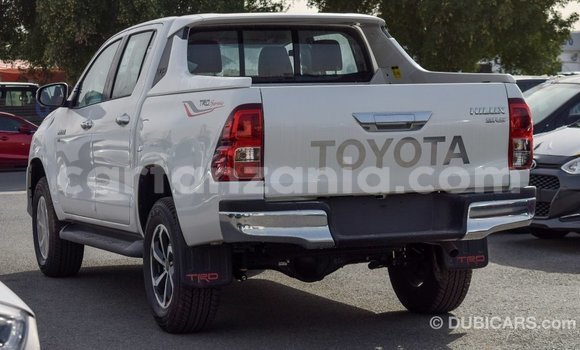 Buy Import Toyota Hilux White Car in Import - Dubai in Arusha Buy Import Toyota Hilux White Car in Import - Dubai in Arusha
