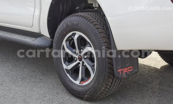 Buy Import Toyota Hilux White Car in Import - Dubai in Arusha Buy Import Toyota Hilux White Car in Import - Dubai in Arusha