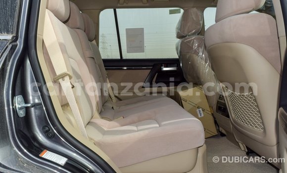 Buy Import Toyota Land Cruiser Other Car in Import - Dubai in Arusha Buy Import Toyota Land Cruiser Other Car in Import - Dubai in Arusha