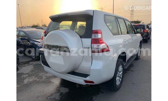 Nunua Imported Toyota Prado Nyeupe Gari ndani ya Import - Dubai nchini Arusha Nunua Imported Toyota Prado Nyeupe Gari ndani ya Import - Dubai nchini Arusha