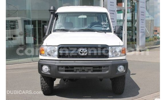 Nunua Imported Toyota Land Cruiser Nyeupe Gari ndani ya Import - Dubai nchini Arusha Nunua Imported Toyota Land Cruiser Nyeupe Gari ndani ya Import - Dubai nchini Arusha