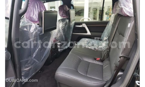 Nunua Imported Toyota Land Cruiser Nyeusi Gari ndani ya Import - Dubai nchini Arusha Nunua Imported Toyota Land Cruiser Nyeusi Gari ndani ya Import - Dubai nchini Arusha