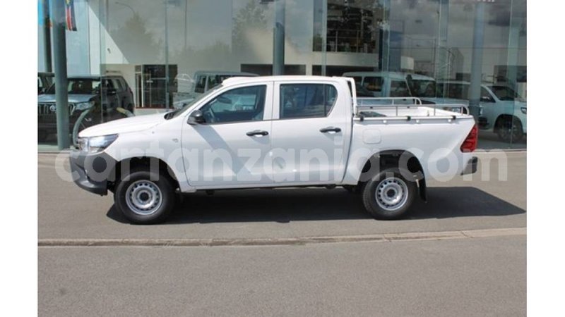 Big with watermark toyota hilux arusha import dubai 8192