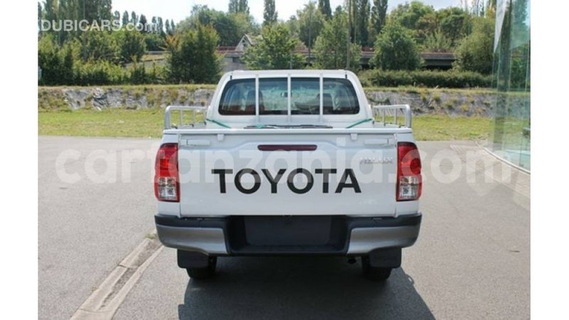 Big with watermark toyota hilux arusha import dubai 8192