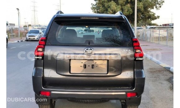 Nunua Imported Toyota Prado Nyeusi Gari ndani ya Import - Dubai nchini Arusha Nunua Imported Toyota Prado Nyeusi Gari ndani ya Import - Dubai nchini Arusha