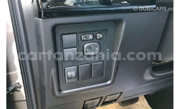 Nunua Imported Toyota Prado Nyeusi Gari ndani ya Import - Dubai nchini Arusha Nunua Imported Toyota Prado Nyeusi Gari ndani ya Import - Dubai nchini Arusha