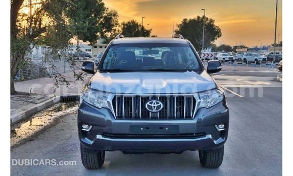 Nunua Imported Toyota Prado Nyeusi Gari ndani ya Import - Dubai nchini Arusha Nunua Imported Toyota Prado Nyeusi Gari ndani ya Import - Dubai nchini Arusha