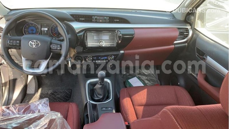 Big with watermark toyota hilux arusha import dubai 8196