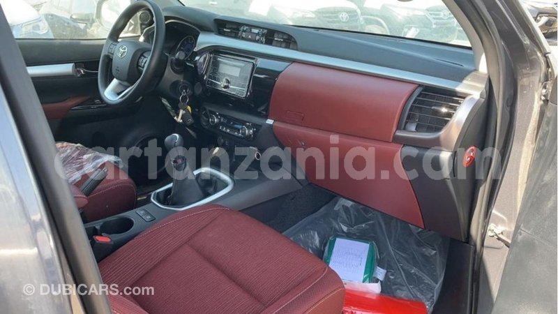 Big with watermark toyota hilux arusha import dubai 8196