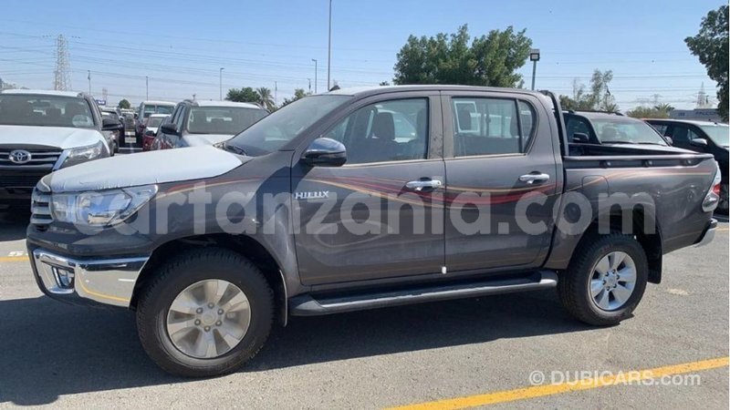 Big with watermark toyota hilux arusha import dubai 8196