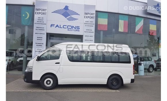 Nunua Imported Toyota Hiace Nyeupe Gari ndani ya Import - Dubai nchini Arusha Nunua Imported Toyota Hiace Nyeupe Gari ndani ya Import - Dubai nchini Arusha