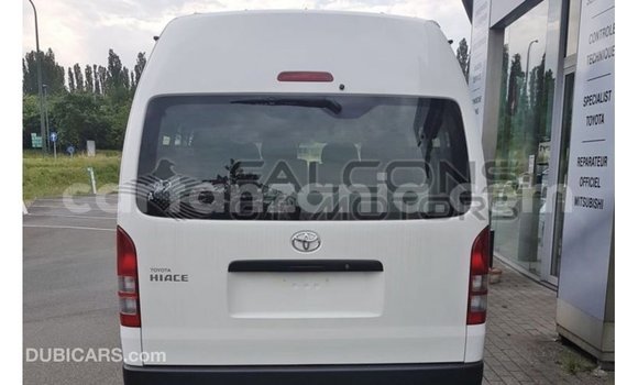 Nunua Imported Toyota Hiace Nyeupe Gari ndani ya Import - Dubai nchini Arusha Nunua Imported Toyota Hiace Nyeupe Gari ndani ya Import - Dubai nchini Arusha