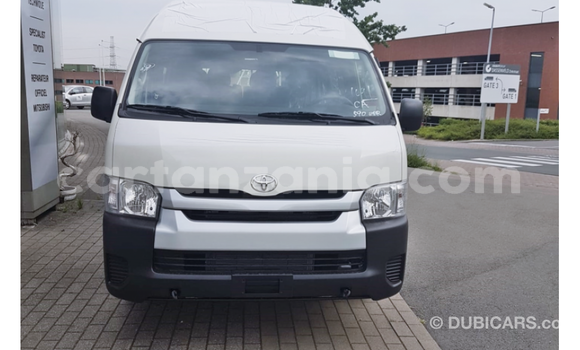 Nunua Imported Toyota Hiace Nyeupe Gari ndani ya Import - Dubai nchini Arusha Nunua Imported Toyota Hiace Nyeupe Gari ndani ya Import - Dubai nchini Arusha