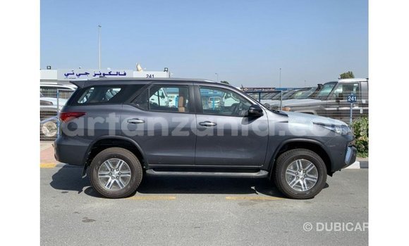 Nunua Imported Toyota Fortuner Nyingine Gari ndani ya Import - Dubai nchini Arusha Nunua Imported Toyota Fortuner Nyingine Gari ndani ya Import - Dubai nchini Arusha