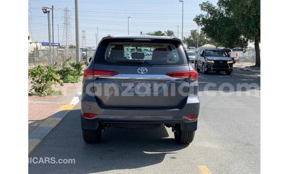 Nunua Imported Toyota Fortuner Nyingine Gari ndani ya Import - Dubai nchini Arusha Nunua Imported Toyota Fortuner Nyingine Gari ndani ya Import - Dubai nchini Arusha