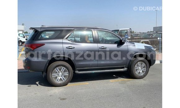 Nunua Imported Toyota Fortuner Nyingine Gari ndani ya Import - Dubai nchini Arusha Nunua Imported Toyota Fortuner Nyingine Gari ndani ya Import - Dubai nchini Arusha