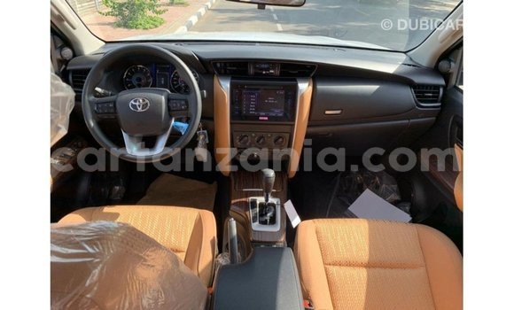 Nunua Imported Toyota Fortuner Nyingine Gari ndani ya Import - Dubai nchini Arusha Nunua Imported Toyota Fortuner Nyingine Gari ndani ya Import - Dubai nchini Arusha