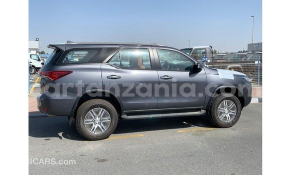 Nunua Imported Toyota Fortuner Nyingine Gari ndani ya Import - Dubai nchini Arusha Nunua Imported Toyota Fortuner Nyingine Gari ndani ya Import - Dubai nchini Arusha