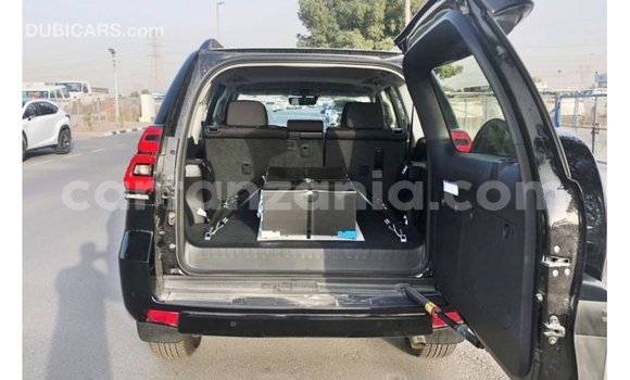 Nunua Imported Toyota Prado Nyeusi Gari ndani ya Import - Dubai nchini Arusha Nunua Imported Toyota Prado Nyeusi Gari ndani ya Import - Dubai nchini Arusha