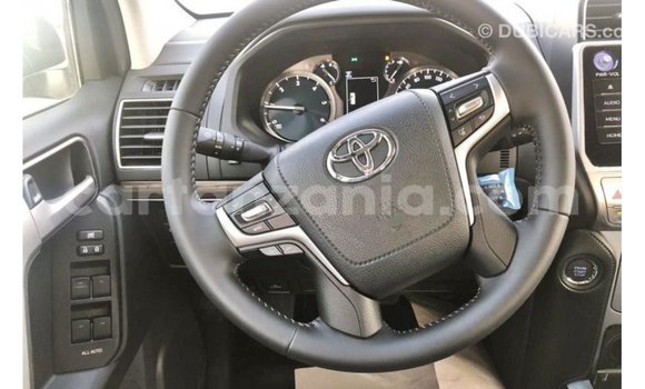 Nunua Imported Toyota Prado Nyeusi Gari ndani ya Import - Dubai nchini Arusha Nunua Imported Toyota Prado Nyeusi Gari ndani ya Import - Dubai nchini Arusha