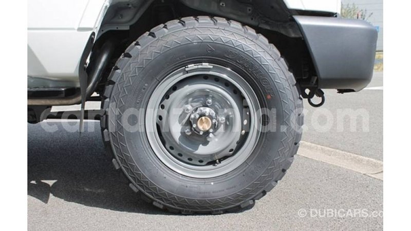 Big with watermark toyota land cruiser arusha import dubai 8209