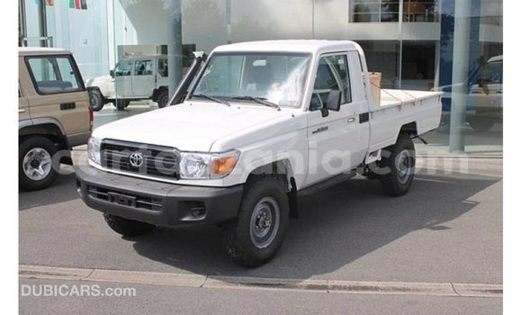 Buy Import Toyota Land Cruiser White Car in Import - Dubai in Arusha Buy Import Toyota Land Cruiser White Car in Import - Dubai in Arusha