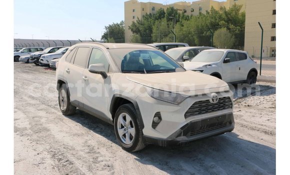 Nunua Imported Toyota 4Runner Nyeupe Gari ndani ya Import - Dubai nchini Arusha Nunua Imported Toyota 4Runner Nyeupe Gari ndani ya Import - Dubai nchini Arusha