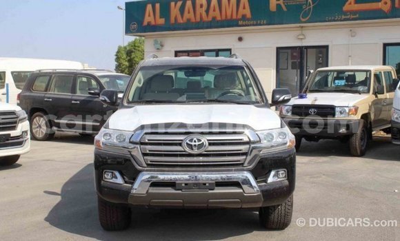 Nunua Imported Toyota Land Cruiser Nyeusi Gari ndani ya Import - Dubai nchini Arusha Nunua Imported Toyota Land Cruiser Nyeusi Gari ndani ya Import - Dubai nchini Arusha