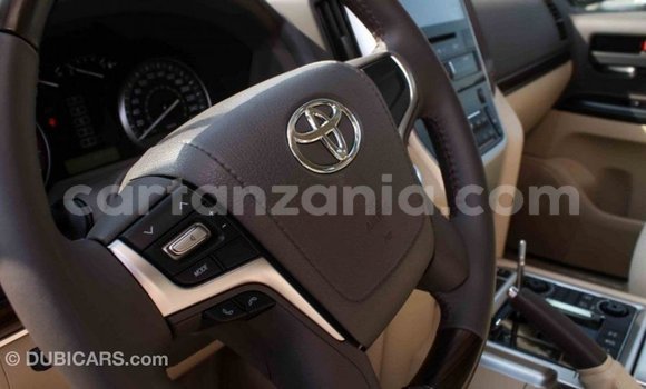 Nunua Imported Toyota Land Cruiser Nyeusi Gari ndani ya Import - Dubai nchini Arusha Nunua Imported Toyota Land Cruiser Nyeusi Gari ndani ya Import - Dubai nchini Arusha