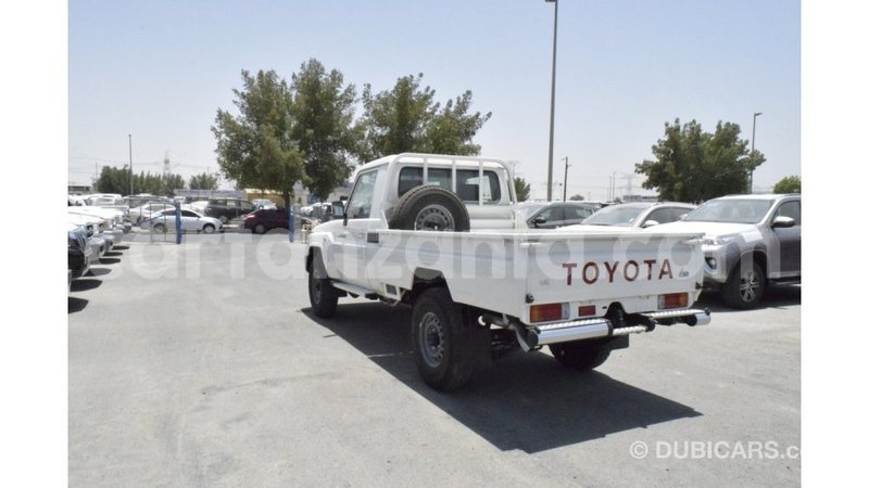 Big with watermark toyota land cruiser arusha import dubai 8223