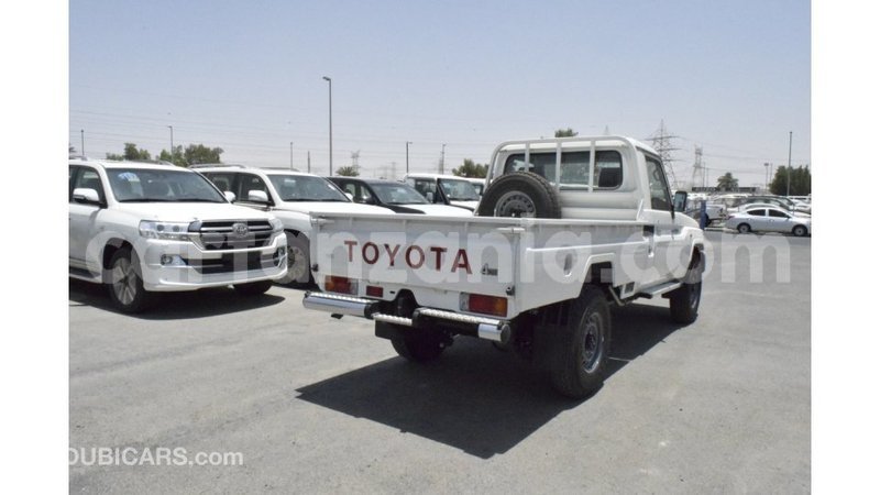 Big with watermark toyota land cruiser arusha import dubai 8223