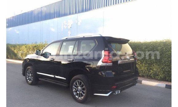 Nunua Imported Toyota Prado Nyeusi Gari ndani ya Import - Dubai nchini Arusha Nunua Imported Toyota Prado Nyeusi Gari ndani ya Import - Dubai nchini Arusha