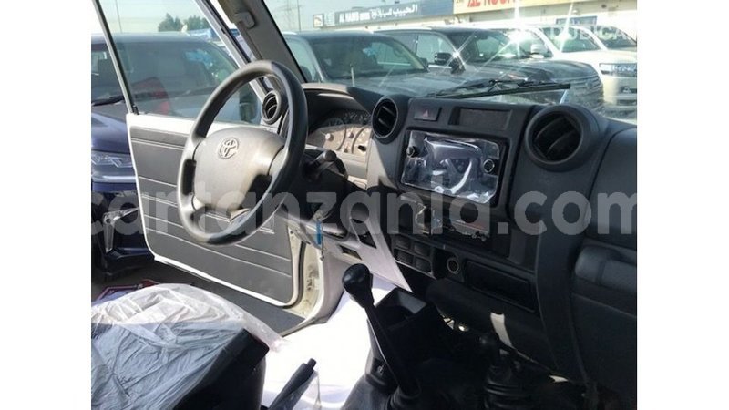 Big with watermark toyota land cruiser arusha import dubai 8233