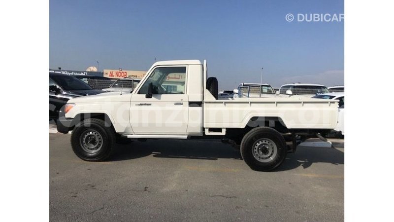 Big with watermark toyota land cruiser arusha import dubai 8233