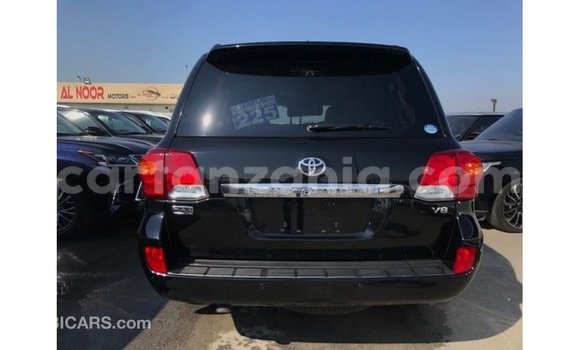Nunua Imported Toyota Land Cruiser Nyeusi Gari ndani ya Import - Dubai nchini Arusha Nunua Imported Toyota Land Cruiser Nyeusi Gari ndani ya Import - Dubai nchini Arusha
