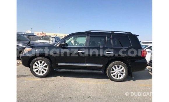 Nunua Imported Toyota Land Cruiser Nyeusi Gari ndani ya Import - Dubai nchini Arusha Nunua Imported Toyota Land Cruiser Nyeusi Gari ndani ya Import - Dubai nchini Arusha